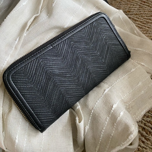 Calvin Klein wallet - Picture 3 of 4